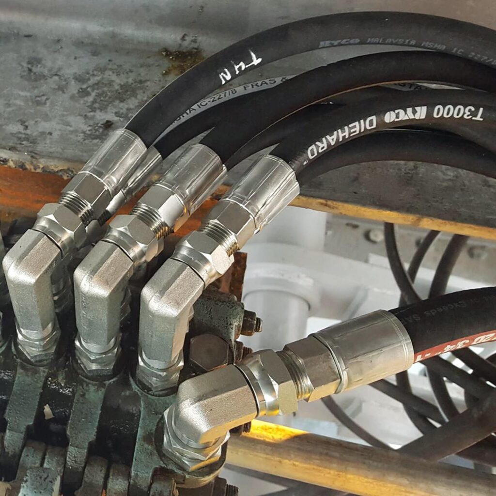 hydraulic hose with fittings